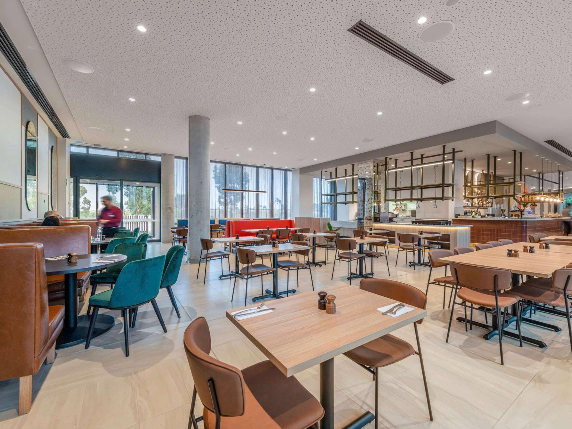 Mantra Melbourne Epping Hotell Exteriör bild